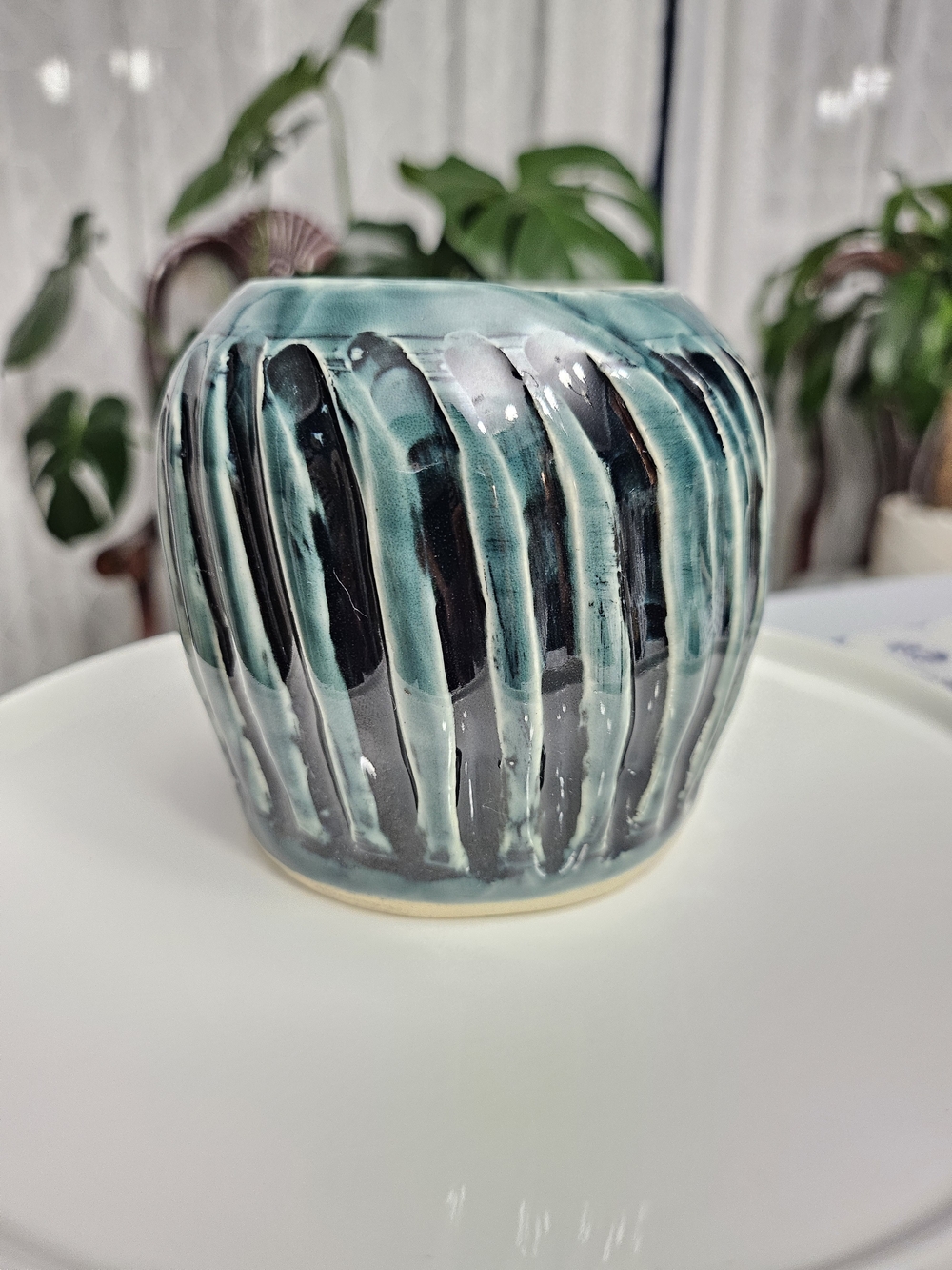 Mud Buddies Art Pottery Small Teal Blue Fluted Vase Planter / Cachepot
